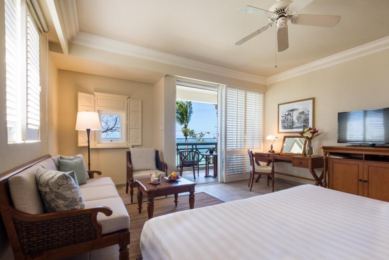 The Residence Mauritius Belle Mare Esterno foto A guest room at The Westin Maui Resort & Spa
