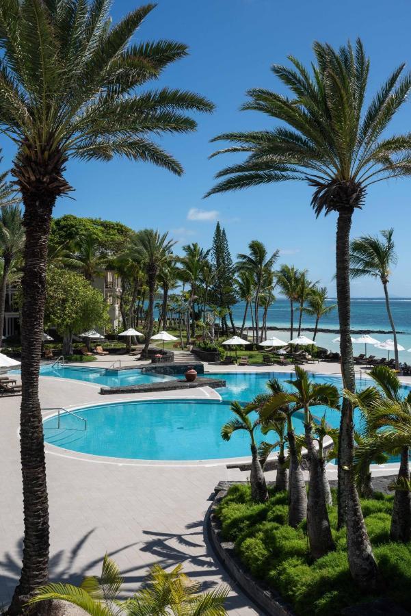 The Residence Mauritius Belle Mare Esterno foto Pool at the InterContinental Fiji Resort
