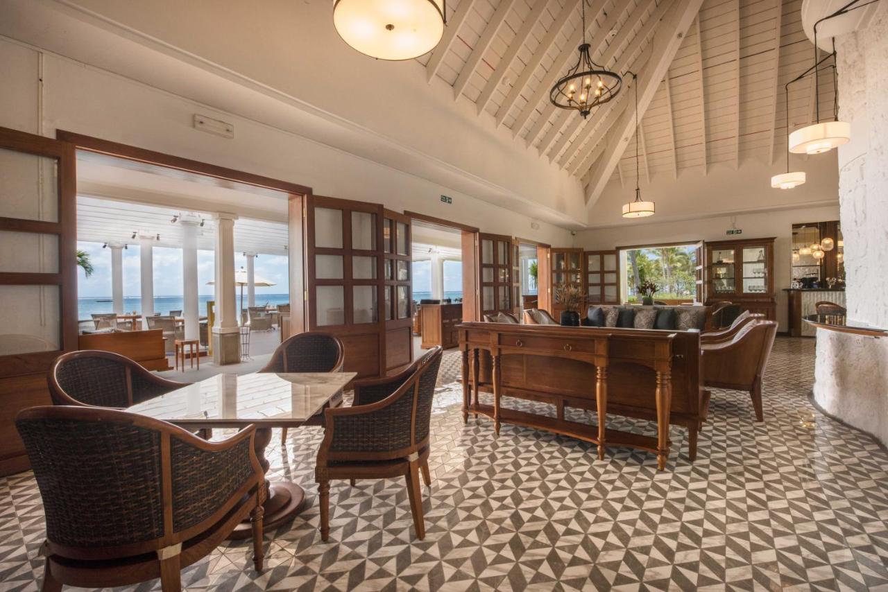 The Residence Mauritius Belle Mare Esterno foto The Beach Club
